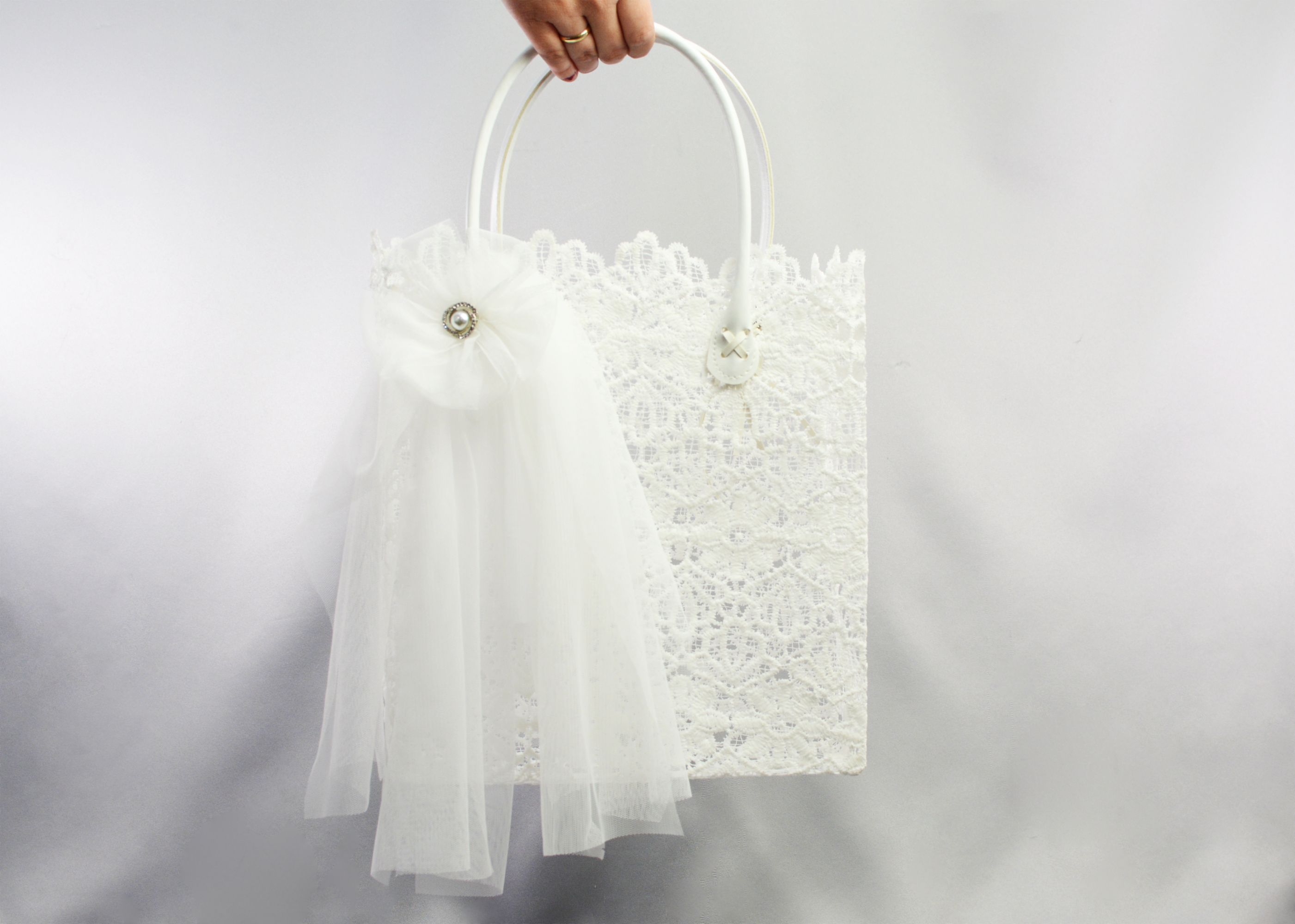 C-astle 2-Way Clutch Shoulder Bag – White Wedding Lace Design – Allegro  Japan